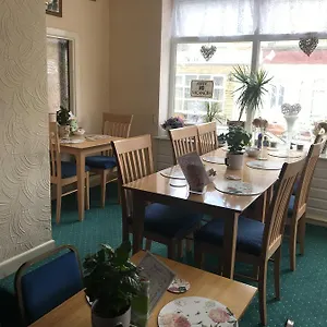 Guest house The Cafe, Blackpool